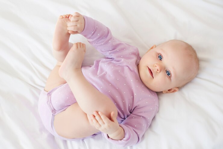Milestone Penting Untuk Menyimak Keajaiban Bayi 3 Bulan Bisa Apa ?