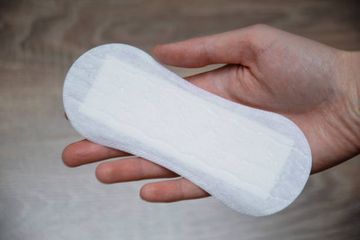 Benarkah Pantyliner Daun Sirih Bisa Mencegah Bau Tidak Sedap ?